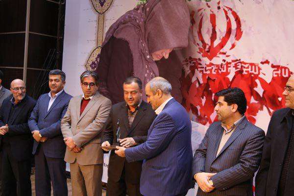  کسب رتبه اول استانی در جذب سواد آموزان/ تجلیل از محمدرضا مشایخی بعنوان فرماندار ویژه میانه، رییس شورای آموزش و پرورش و رییس شورای پشتیبانی سوادآموزی شهرستان میانه