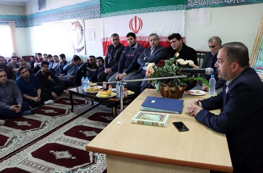 فرماندار ویژه میانه: استمرار تولید در میانرو با توجه به هجمه ها و تحریمها امیدوار کننده است/ کارکنان تولیدی ها سنگربانان اصلی تولید در شهرستان
