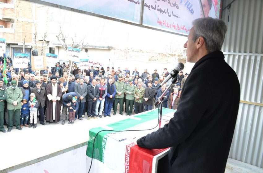  بخشدار کندوان میانه: دهه فجر فرصتی برای بازنگری ارزشها و آرمانهاست/گزارش تصویری