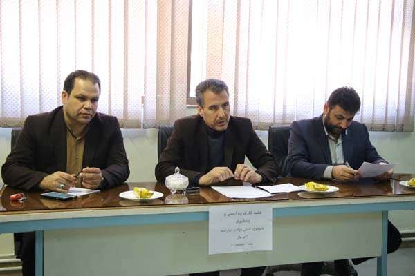  ساجدی فر معاون مدیرکل و مدیر آموزش و پرورش میانه در جلسه کارگروه ایمنی و پیشگیری از آسیب های چهارشنبه آخر سال؛ اولویت منطقه در زمینه کاهش آسیب های اجتماعی، آموزش اولیا و دانش آموزان است