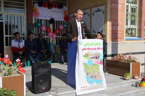  ساجدی فر معاون مدیرکل و مدیر آموزش و پرورش میانه در مراسم روز درختکاری؛ گسترش فرهنگ درختکاری در جامعه امری راهبردی جهت رفع مشکلات زیست محیطی است