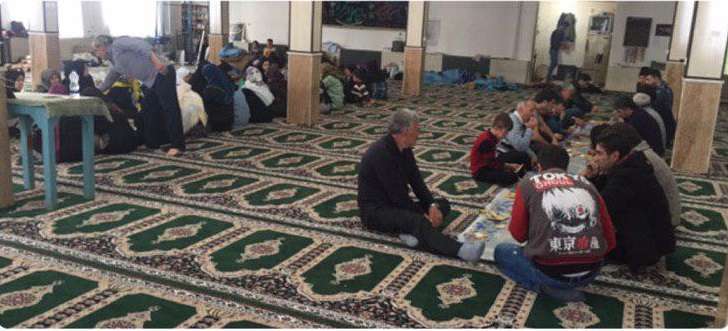  معاون عمرانی فرماندار: ۳۰۰ نفر مسافر گرفتار در کولاک، در  شهر آقکند اسکان داده شدند