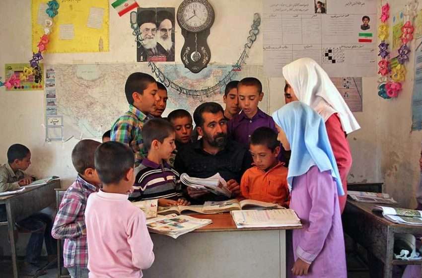  معاون توسعه مدیریت و پشتیبانی وزارت آموزش و پرورش ابلاغ کرد: اعلام شرایط جذب سرباز معلمان برای سال تحصیلی ۹۹-۹۸