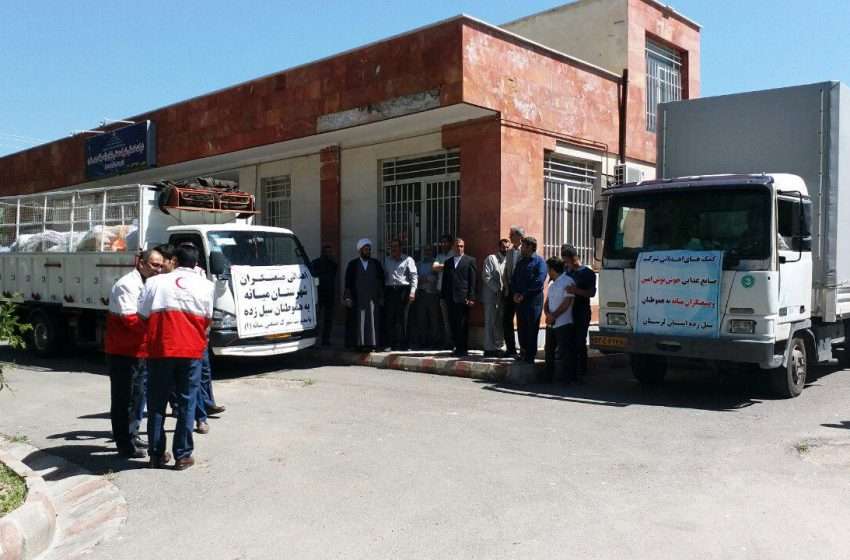  با حضور فرماندار ویژه میانه، محموله کمک های مردمی به هموطنان سیل زده ارسال شد