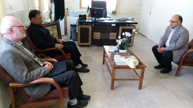  سند ثبت مالکیت دولتی به آب و فاضلاب میانه واگذار شد