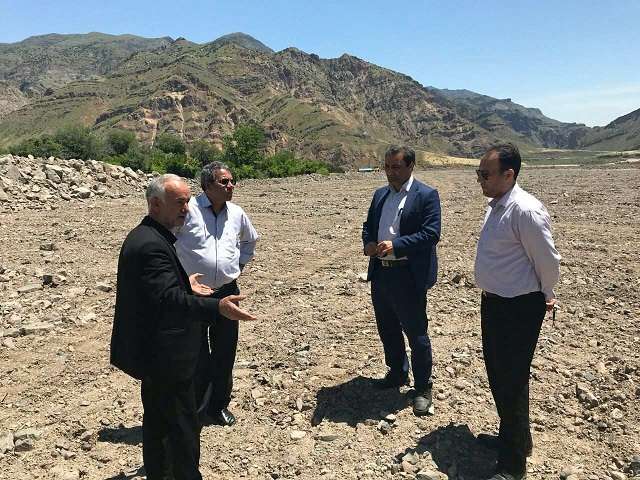  بازدید معاون هماهنگی امور عمرانی فرماندار میانه از اولین مزرعه پرورش ماهی در بخش کاغذکنان میانه با ۴۰ میلیارد ریال