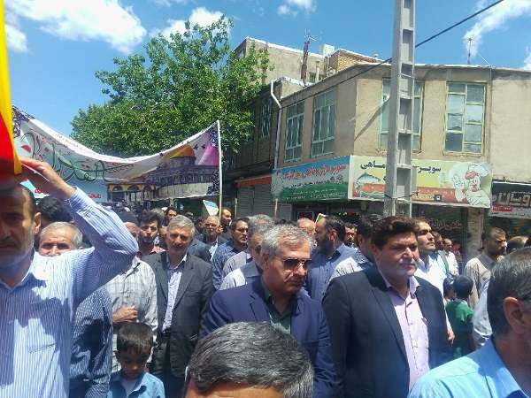  حضور پرسنل شهرداری و شورای اسلامی همراه با مردم غیور شهر آچاچی در کنار آحاد مردم شهر میانه در راهپیمایی روز جهانی قدس شهر میانه