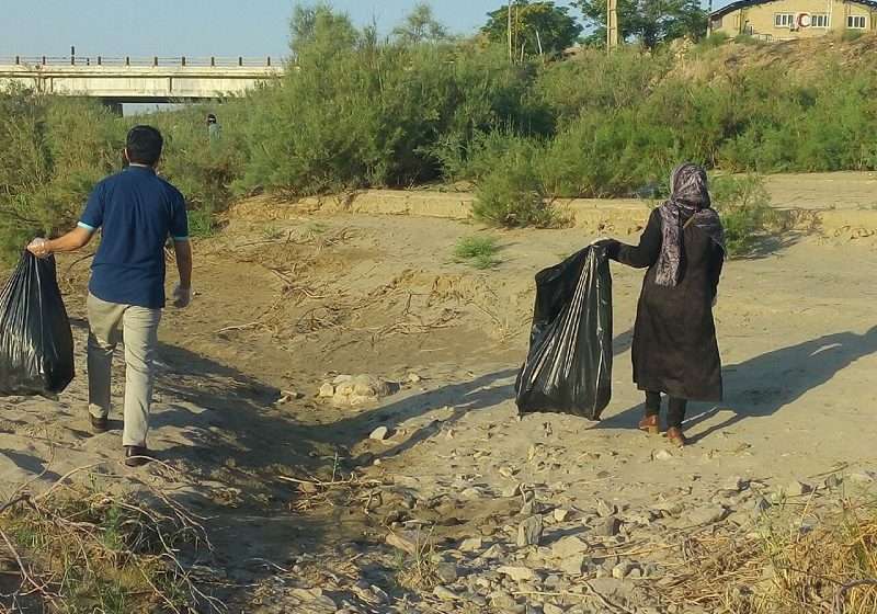  شهرداری آچاچی، در پایش نه به زباله و جمع آوری زباله های طبیعت پل تاریخی دختر شهر آچاچی
