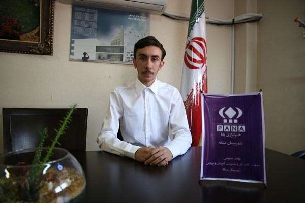  ائلمان فرد دانش آموز هنرمند میانه ای؛ امید به آینده، تلاش و پشتکار رمز موفقیت من در تمامی عرصه های زندگی بوده است
