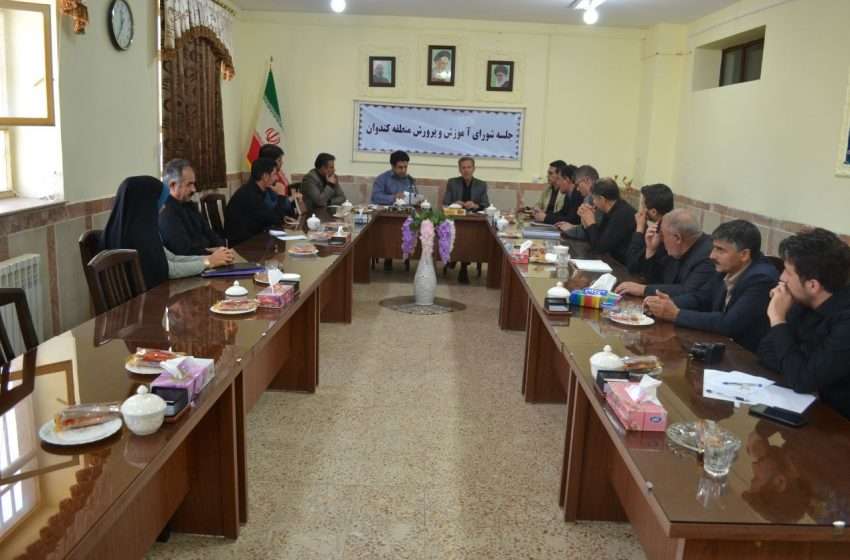  بخشدار کندوان: اعتلای جامعه اصلی ترین رسالت آموزش و پرورش است