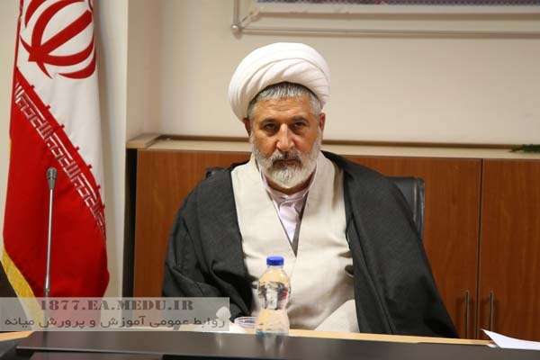  امام جمعه میانه؛ یکی از اولویت های آموزش و پرورش در زمینه توسعه مدارس علوم و معارف اسلامی به کار گیری مشارو روحانی باشد