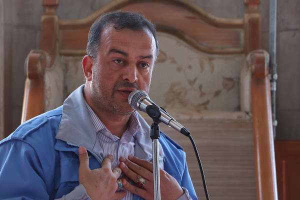  فرماندار ویژه میانه: تامین اتاق پیش ساخته و جایگاه موقت اماکن دامی برای مناطق زلزله زده در سریعترین زمان از اولویتهاست/ توزیع بسته غذایی یکماهه برای زلزله زدگان