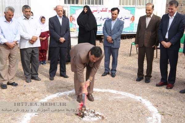  کلنگ زنی احداث همزمان سه پروژه مدرسه خیرساز در منطقه میانه