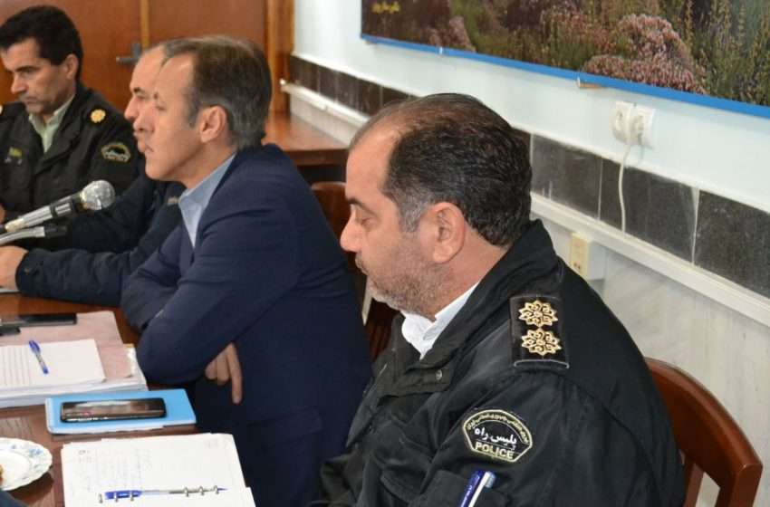  بخشدار کندوان: برخورد با کوچکترین تخلف مجریان انتخابات / عملکرد خوب دهیاران در زلزله اخیر