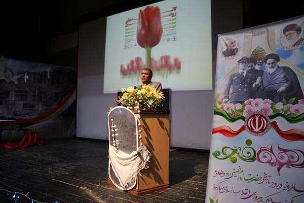  معاون پرورشی و فرهنگی استان؛ آشنایی دانش آموزان با سبک زندگی ، مقام رفتاری و گفتاری شهیدان از مهمترین اهداف طرح لاله های روشن است