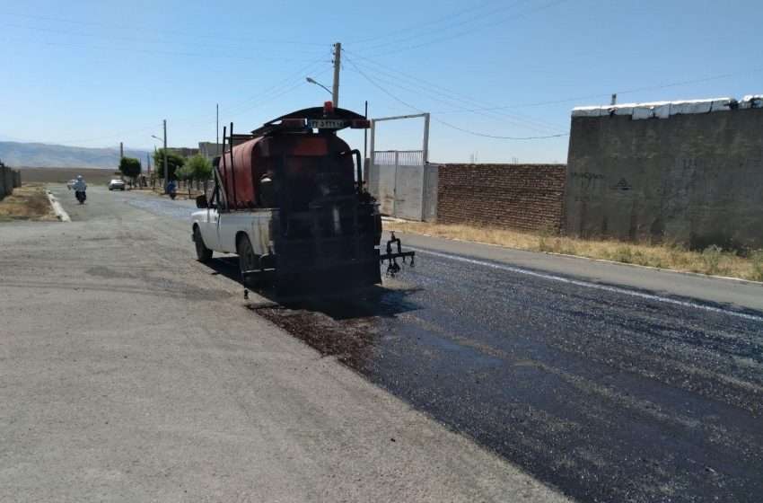  آسفالت خیابان دانشور در شهر ترک و خیابان گلزار مومنین