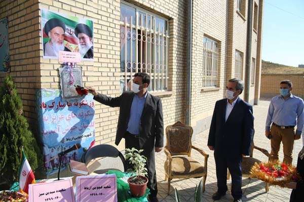  با حضور بخشدار مرکزی میانه؛ زنگ آغاز سالتحصیلی ۱۴۰۰-۱۳۹۹ در مدارس روستاهای بخش مرکزی به صدا در آمد