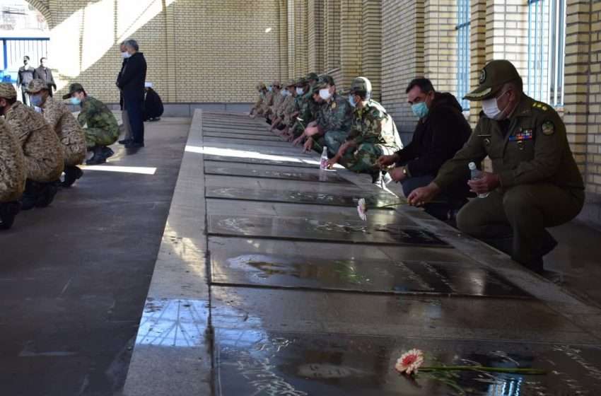  غبار روبی و تجدید میثاق با شهدا به مناسبت چهل و دومین سالگرد پیروزی شکوهمند انقلاب اسلامی
