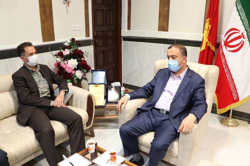  معاون استاندار و فرماندار ویژه میانه در آیین معارفه رییس جدید پست بانک میانه؛  الکترونیکی کردن شعب و باجه های پست بانک در جوامع روستایی از اهداف مهم است