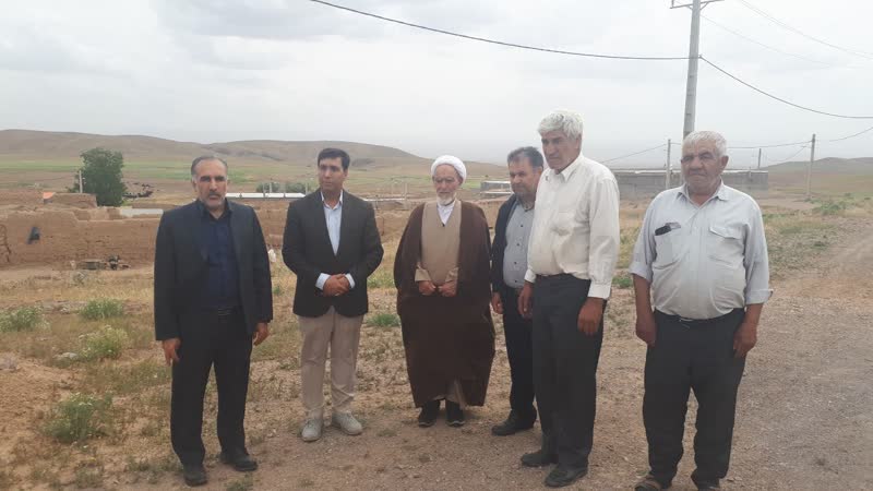  بازدید بخشدار کاغذکنان وبررسی مسائل ومشکلات روستای دنبلی