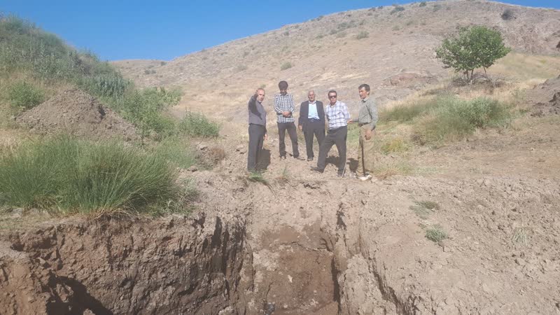  بازدید بخشدار کاغذکنان از آب شرب روستای سورق