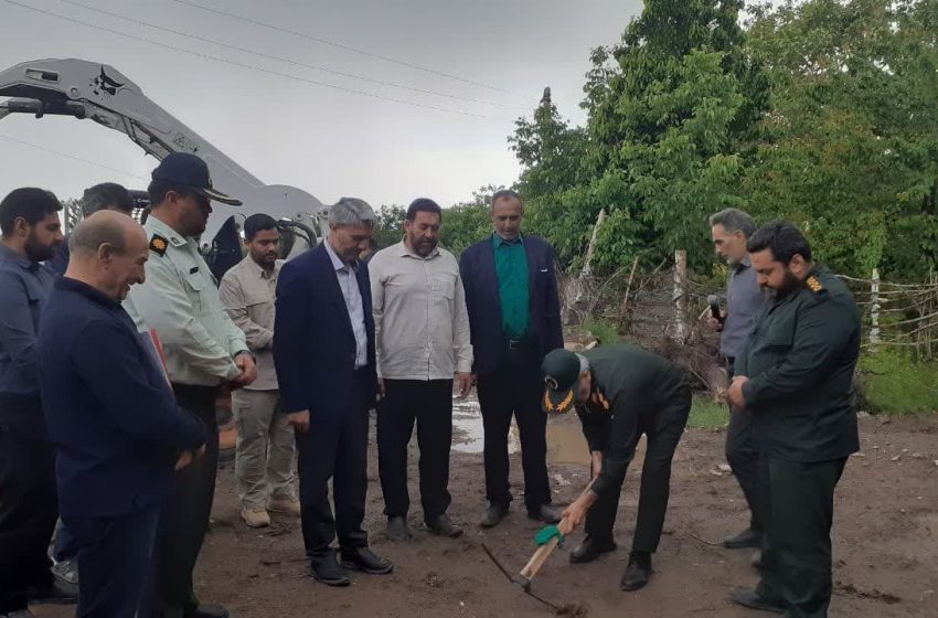  مسجد جامع روستای دستجرد کلنگ زنی شد