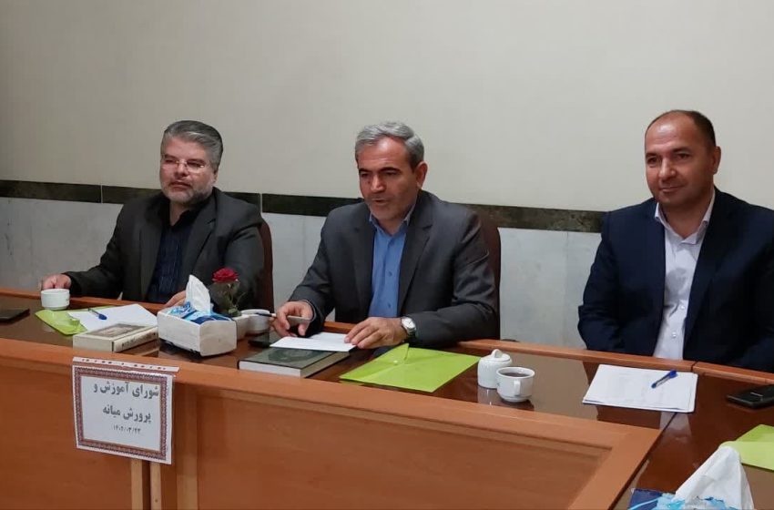  سعادتی: باید جلوی میدان داری فضای مجازی بر تربیت دانش آموزان را گرفت