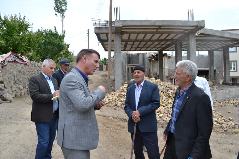  بازدید بخشدار کندوان از روستای چرن