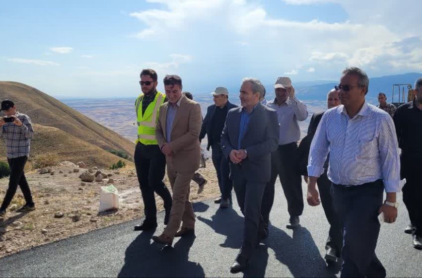  بازدید فرماندار ویژه میانه از آسفالت ریزی راه روستای حصار میدانداغی