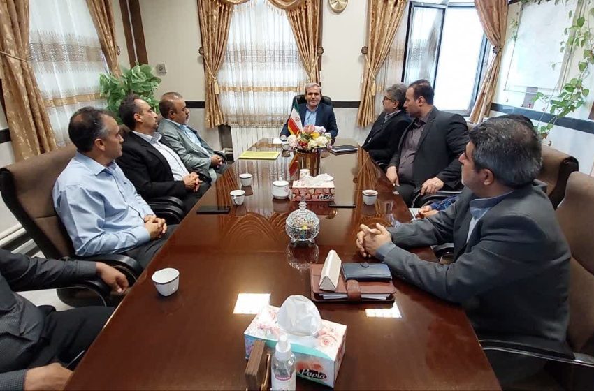  دیدار روسای تامین اجتماعی، بهزیستی و کلینیک تامین اجتماعی با فرماندار
