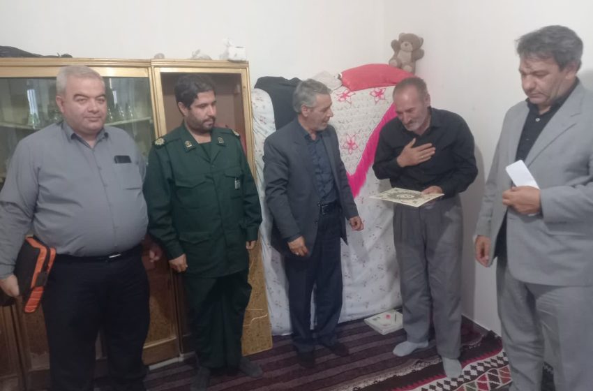  دیدار بخشدار مرکزی میانه با جانباز دفاع مقدس در روستای یله قارشلو