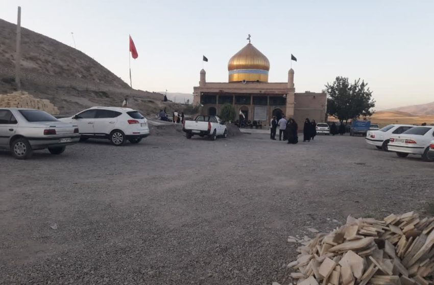  حضور‌ بخشدار‌ کندوان در مراسم اربعین حسینی در امازاده محمد(ع) روستای کندوان