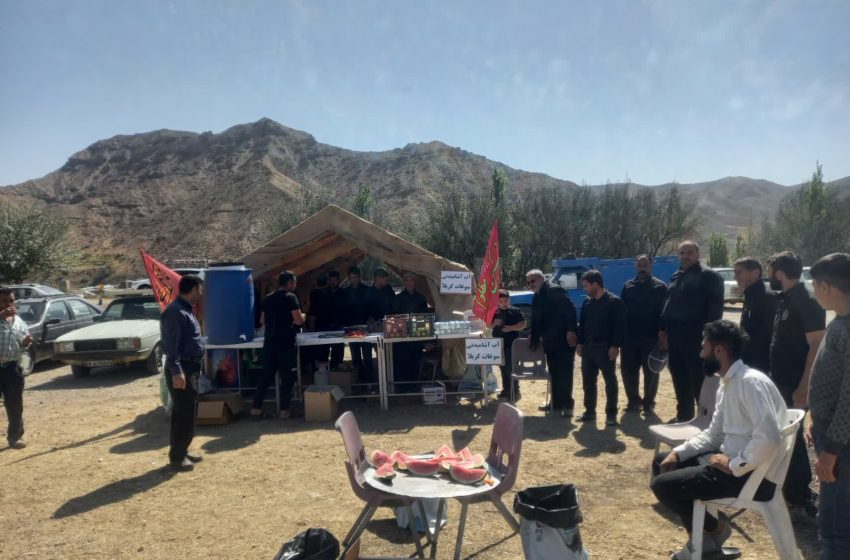  حضور سرپرست فرمانداری ویژه میانه و بخشدار مرکزی در موکب امام رضا(ع) روستای عجمی