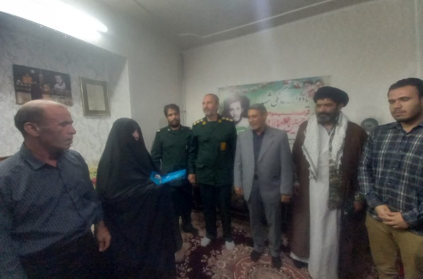  یادواره خانگی شهدا در راستای گرامیداشت یاد و خاطره ۱۰ هزار شهید استان در بخش مرکزی میانه برگزار شد