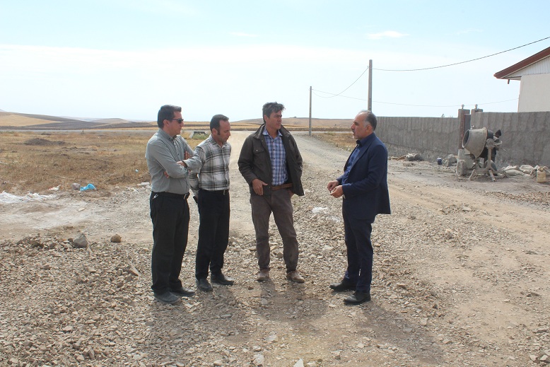 بازدید بخشدار کاغذکنان از پروژه زیرسازی معابر روستای قره بلاغ