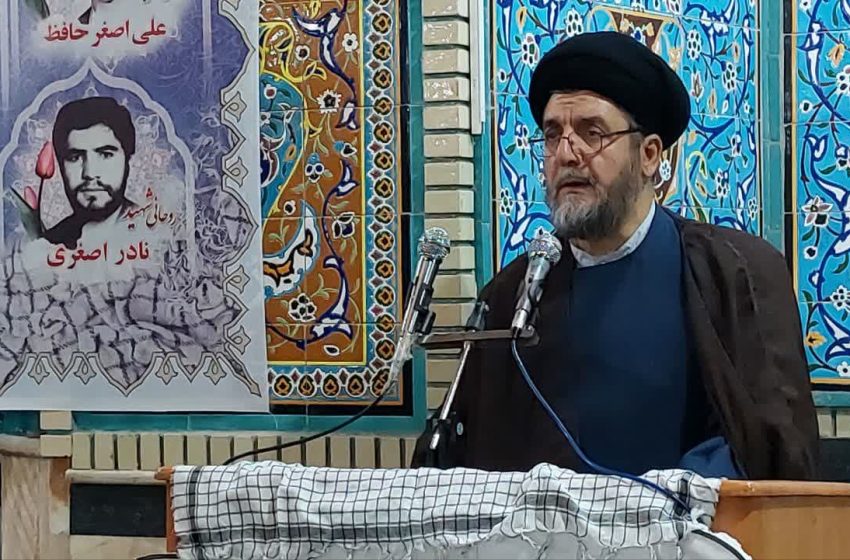  روحانیت، مانند سپری در برابر تبلیغات سوء دشمن برای دلسرد کردن ملت از نظام و انقلاب است