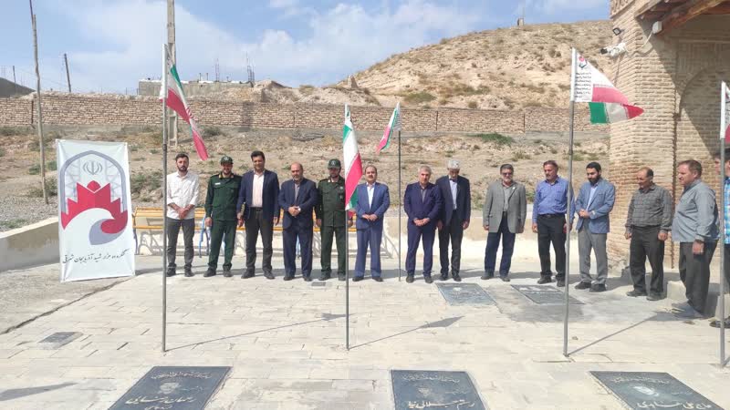  دیدار با خانواده شهید بمناسبت هفته دفاع مقدس