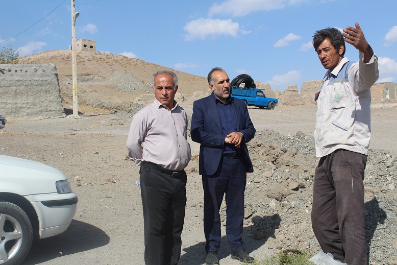  پیگیری روند اجرایی آب شرب روستای سلیمان قشلاق با حضور بخشدار کاغذکنان
