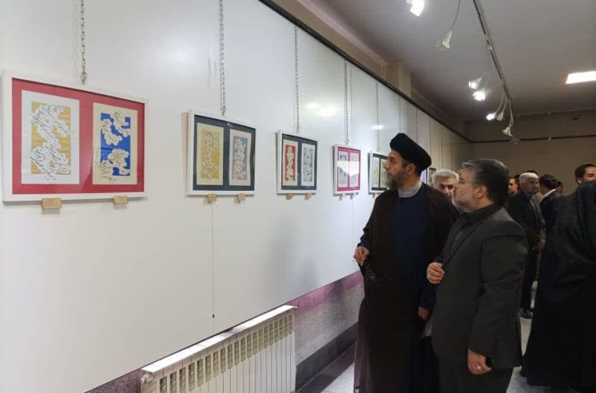  افتتاح نمایشگاه انفرادی آثار خوشنویسی ذکریا عزتی با عنوان «درویش»