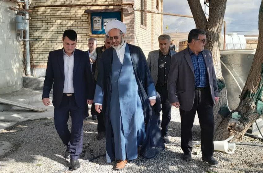  بازدید بخشدار کندوان از روند بازسازی بقعه امامزاده محمد