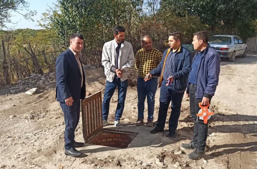  بازدید بخشدار کندوان از لوله گذاری روستای زرنکش