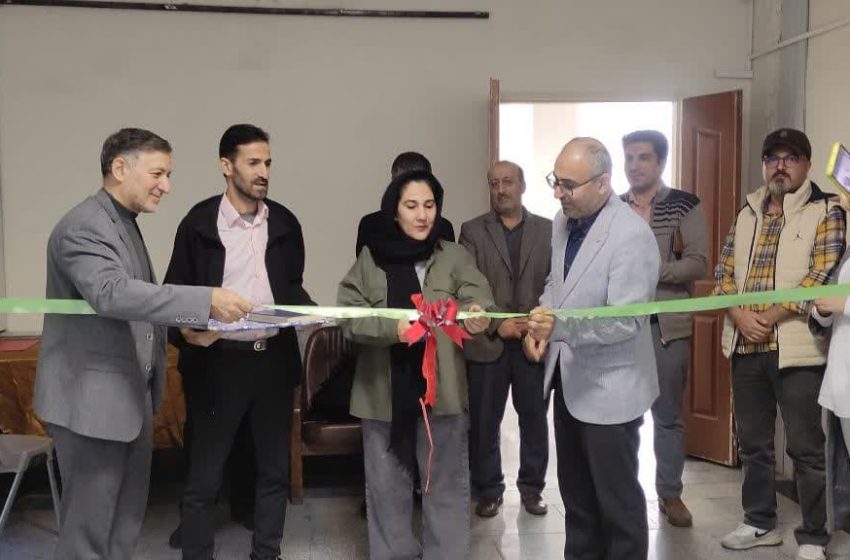  نمایشگاه کاریکاتور  حسین محفوظی  با عنوان” بدون شرح “درمیانه افتتاح شد