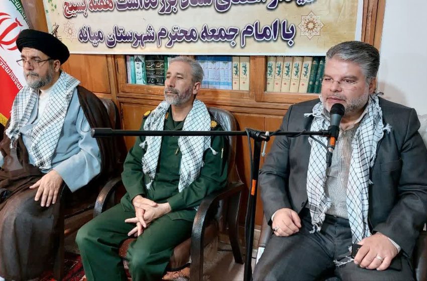  برای پیروزی بر مشکلات، راهی جز حرکت و تفکر بسیجی وجود ندارد