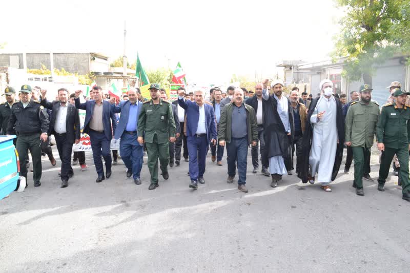  برگزاری راهپیمایی ۱۳ آبان در مرکز بخش کندوان