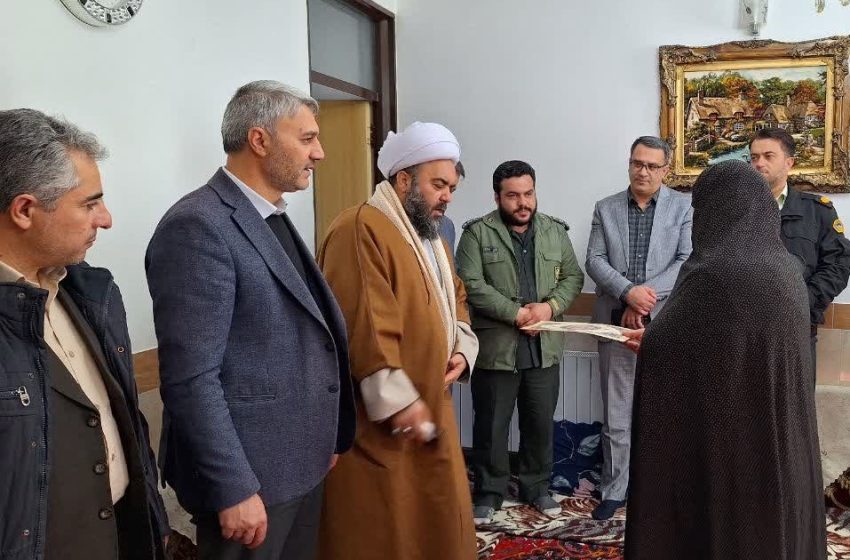  دیدار بخشدار ترکمانچای با خانواده های معظم شهدا و جانبازان
