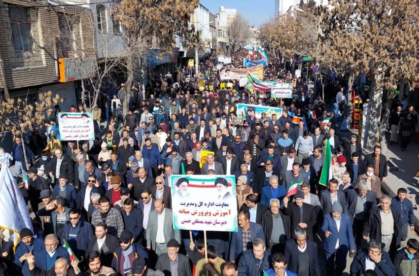  امام جمعه و فرماندار شهرستان میانه با صدور پیامی از حضور پرشور و گسترده مردم در راهپیمایی ۲۲ بهمن قدردانی کردند