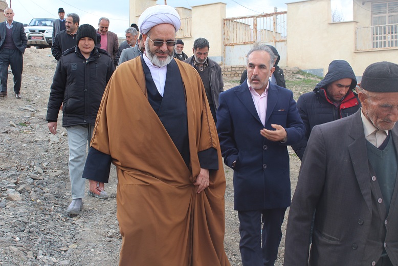 بازدید بخشدار کاغذکنان از روستای بهمن آباد