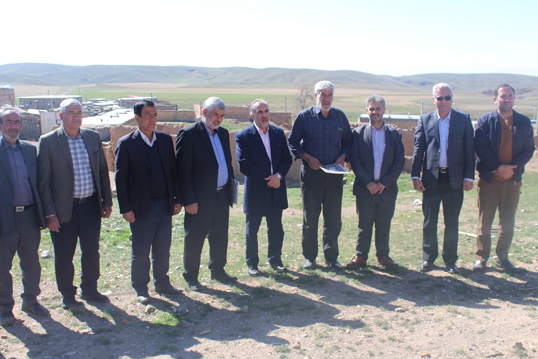  تجلیل و تقدیر از خیرین روستای دنبلی