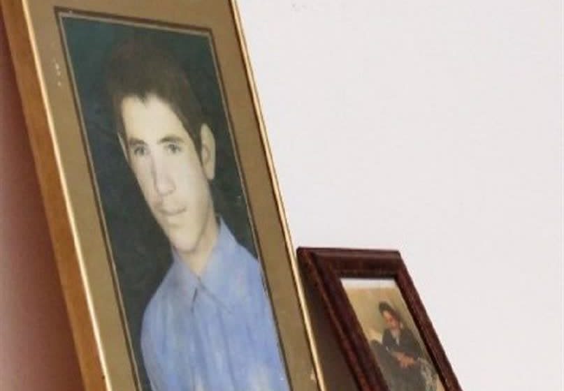  مادر شهید منصور محمدی به دیدار فرزند شهیدش شتافت