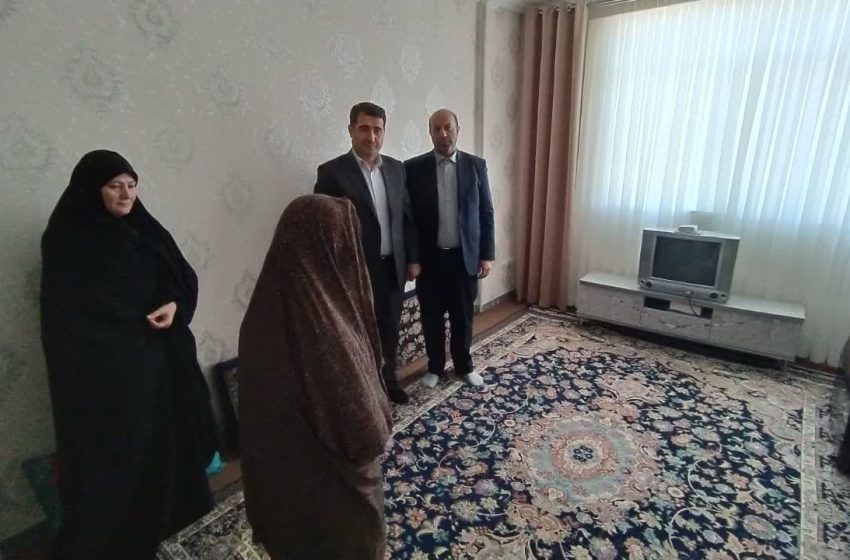  فرماندار میانه با خانواده مددجوی کمیته امداد دیدار کرد